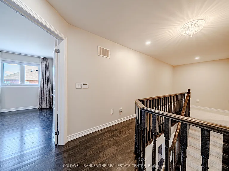 15 Military Ct — Photo 33