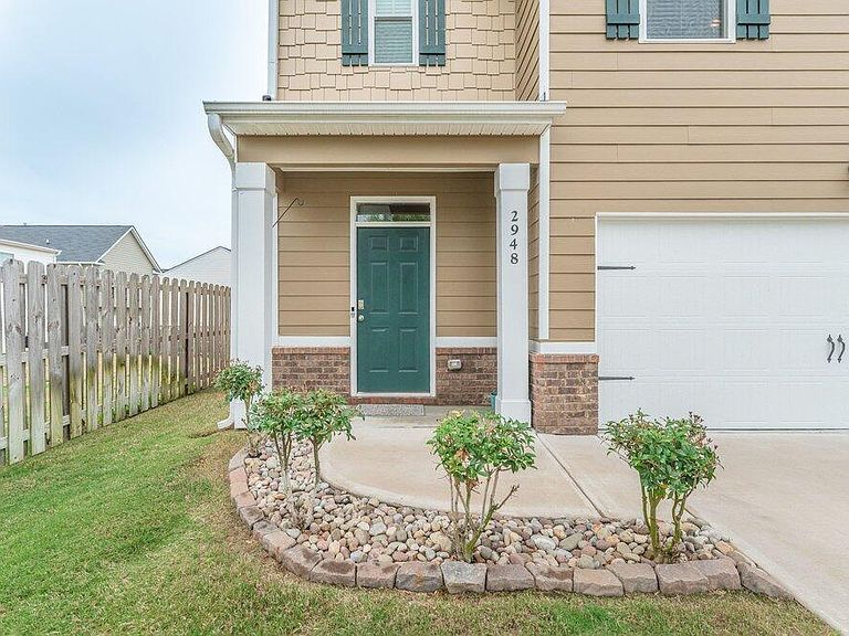 Listing photo 5