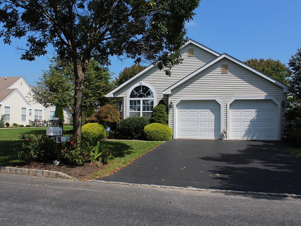 1st image of 98 Skyline Dr
