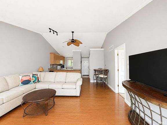 4th image of 2046 E Waters Edge Dr #23