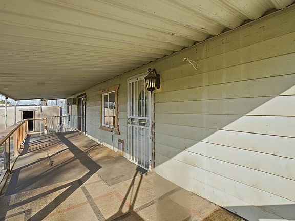 5th image of 984 S Wisconsin Street