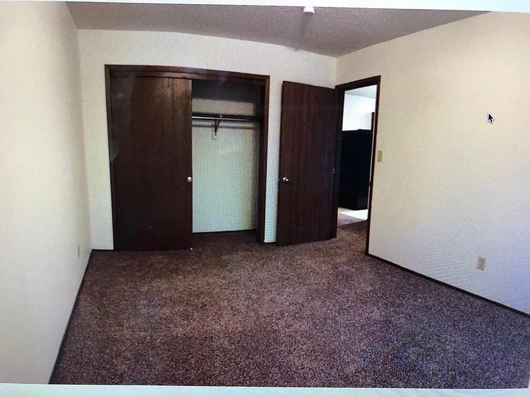121 S Hazel St — Photo 8