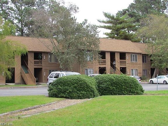2nd image of 4718 Race St