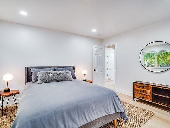 3rd image of 6128B Maree Ct
