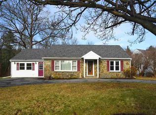 825 Whitney Dr, Niskayuna, NY 12309