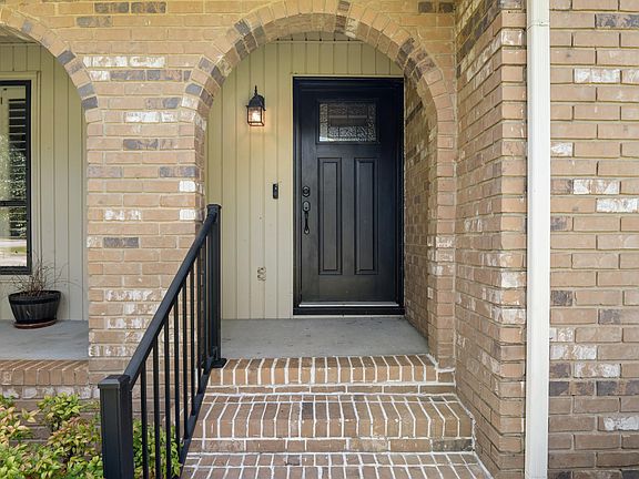 4th image of 154 Valleybrook Cir