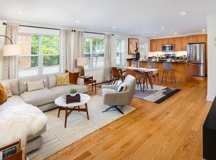 15 Thornton Rd, Chestnut Hill, MA 02467