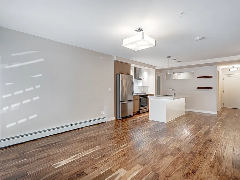 1029 15th Ave SW #102 — Photo 7
