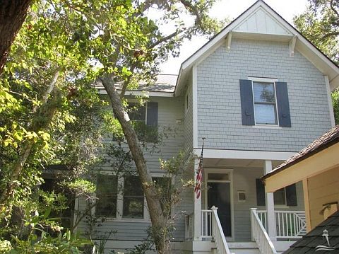 1st image of 2 Live Oak Trl