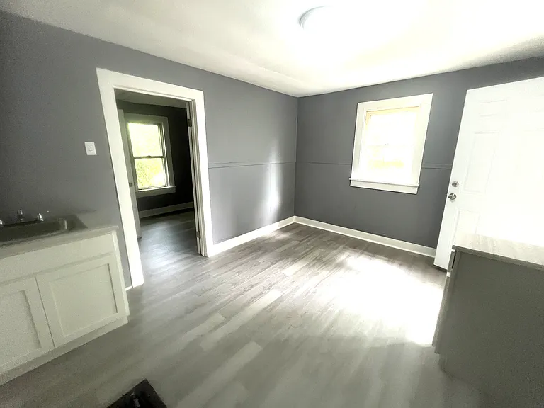 649 E 13th St #2 — Photo 3