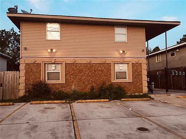 1st image of 4871 Alsace St