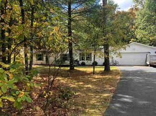 126 Teaberry Ln, Houghton Lake, MI 48629