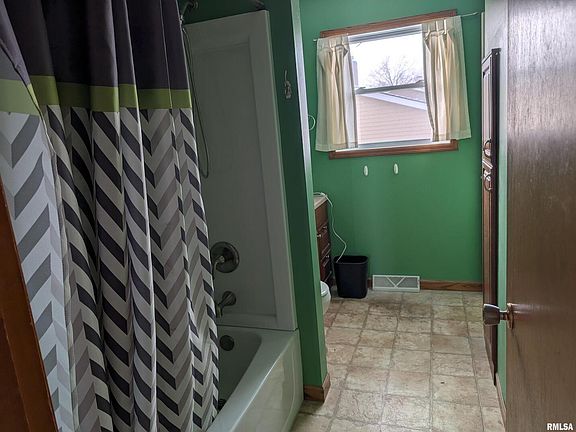 5th image of 6804 Wilkes Ave