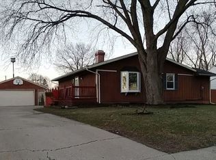 328 Sheridan Dr, Loves Park, IL 61111