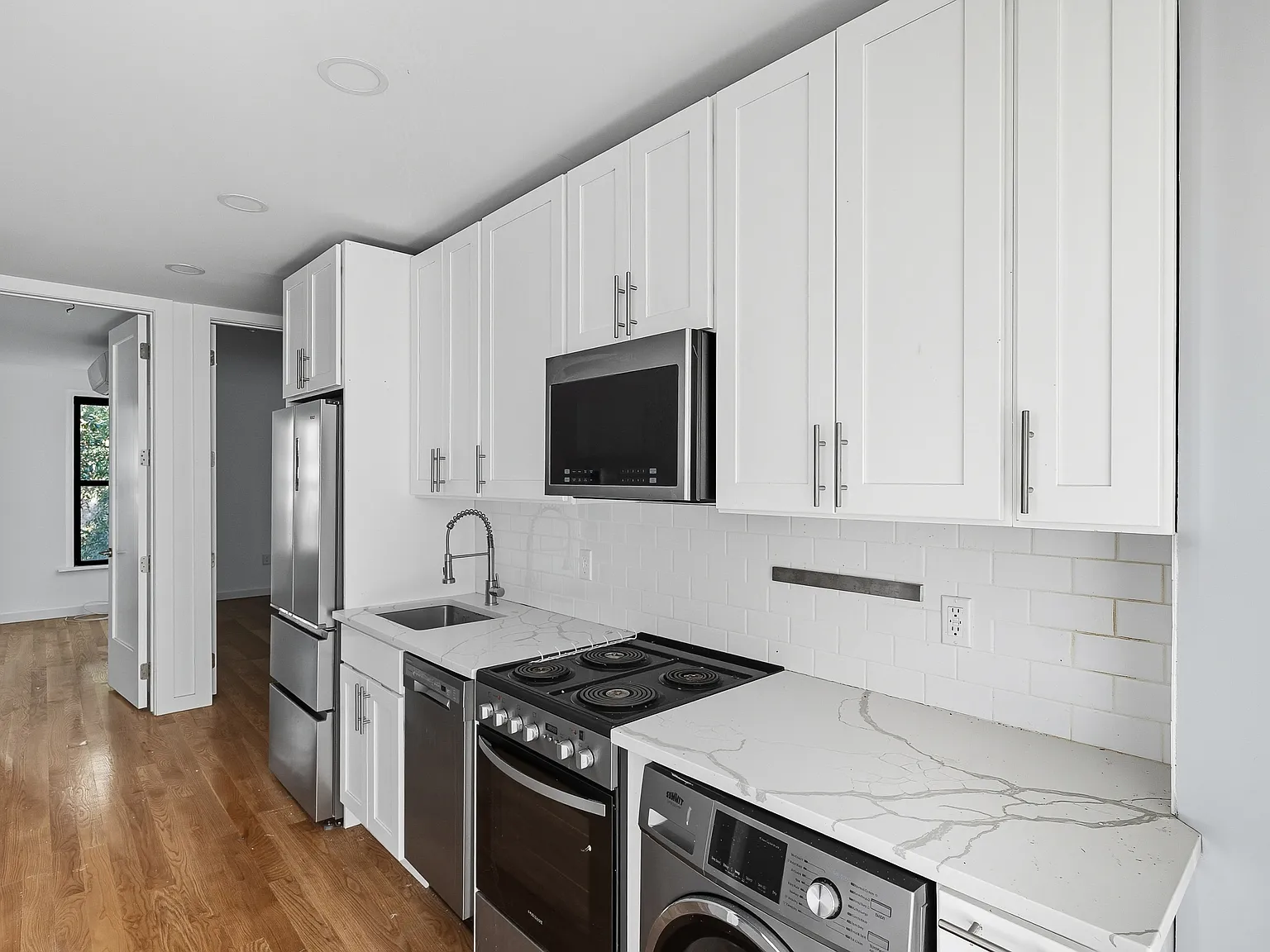 827 Putman Avenue — Photo 4