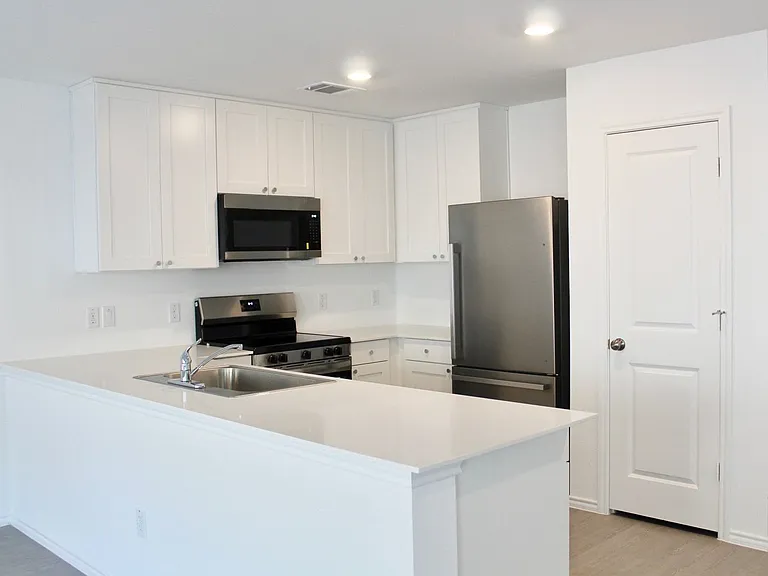 216 Ayla Marie Cv — Photo 3