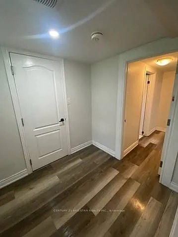 10 Beattie Ave — Photo 9