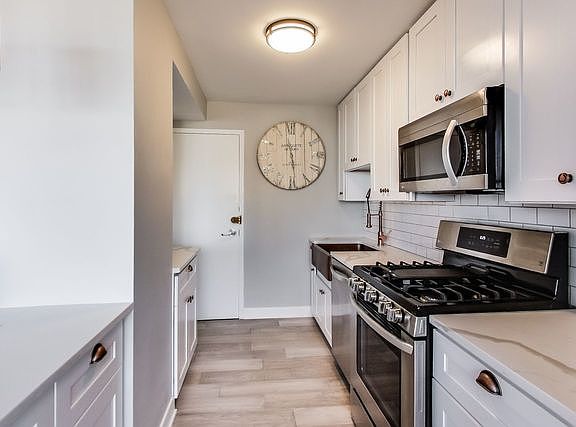 4th image of 3950 N Lake Shore Dr APT 1310