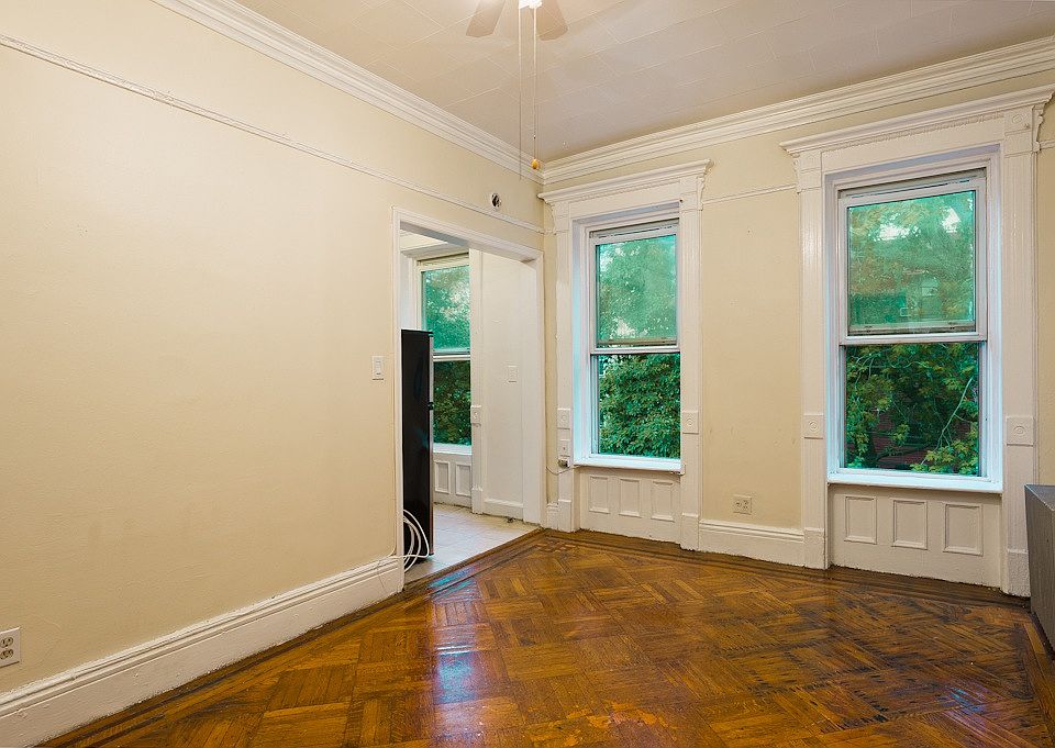 2nd image of 604 Halsey St #3AKF