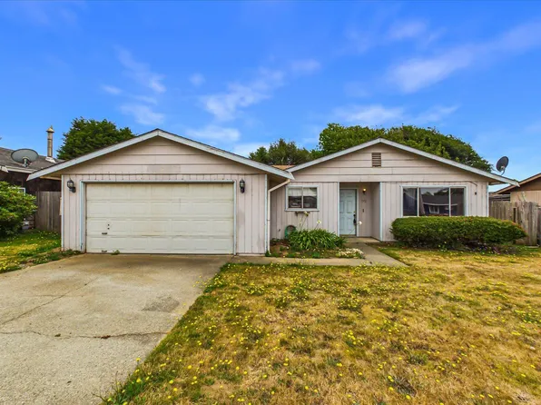1732 Holly Dr, McKinleyville, CA 95519
