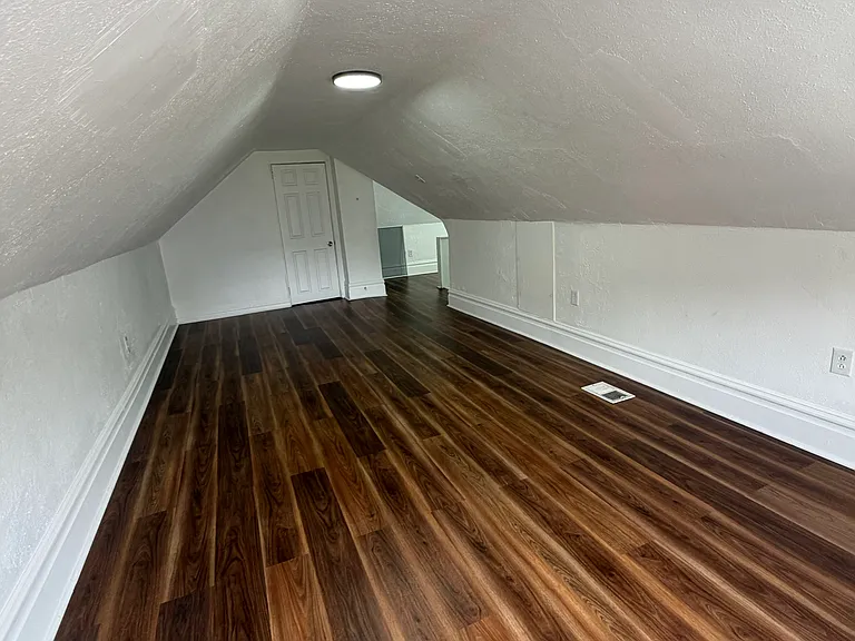 1125 Amanda St #2 — Photo 4