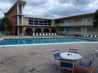 26 Diplomat Pkwy #2248, Hallandale, FL 33009