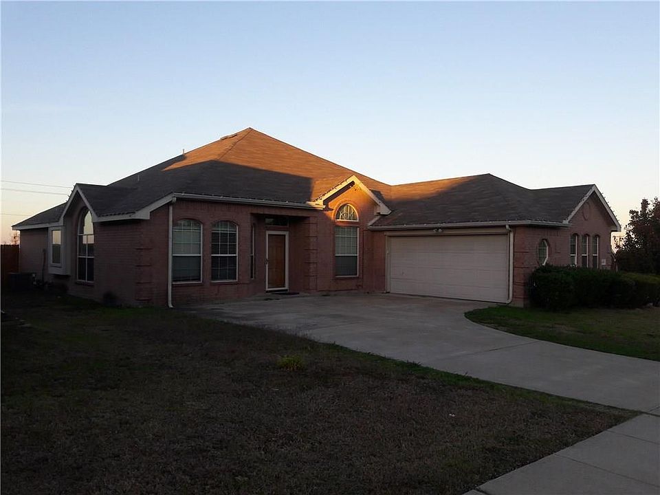 1st image of 607 Kari Anne Ln