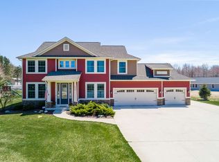 2020 Monarch Cir, Midland, MI 48642