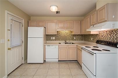 1st image of 1610 Carolewood Ct #A