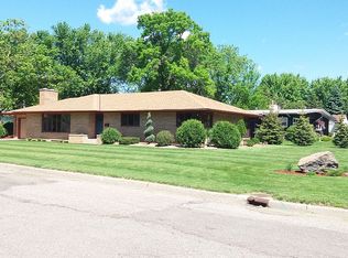 803 1st St NE, New Prague, MN 56071