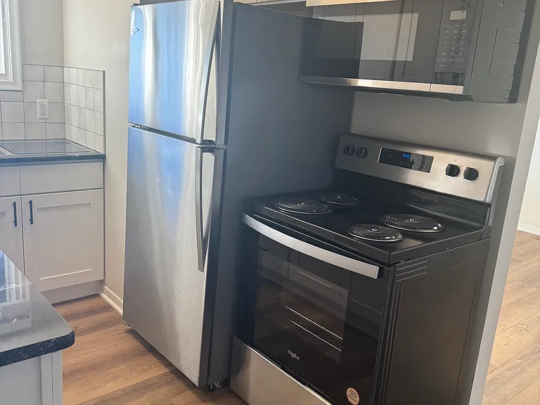 332 N Rochester Rd #7 — Photo 2