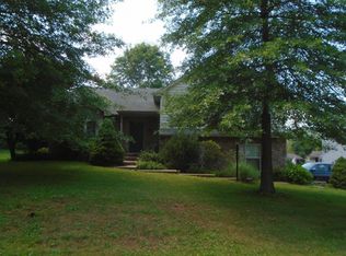 901 Rebecca Dr, Lititz, PA 17543