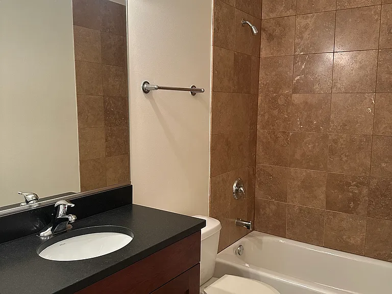 4043 S Drexel Blvd #101 — Photo 9