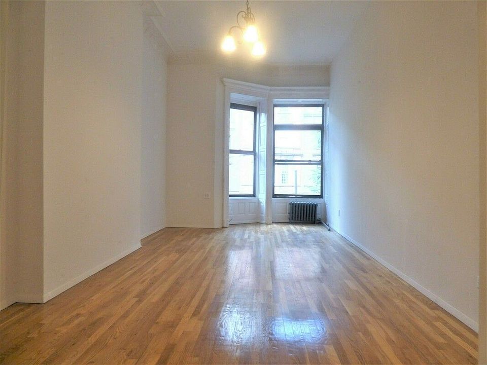 1st image of 20 W 70th St APT 5