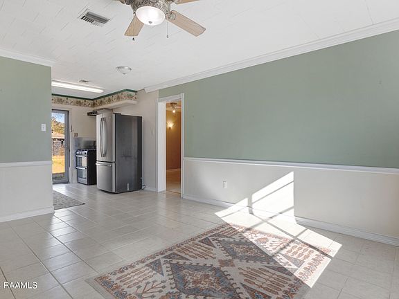 4th image of 213 Guadalupe St