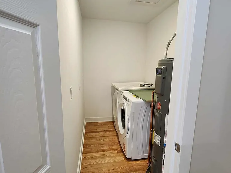 6321 S Eberhart Ave #2 — Photo 27