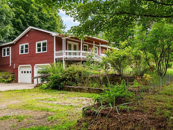 3rd image of 207 Lee River Road