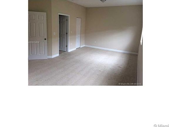 5th image of 1025 NE 207th Ter #1025