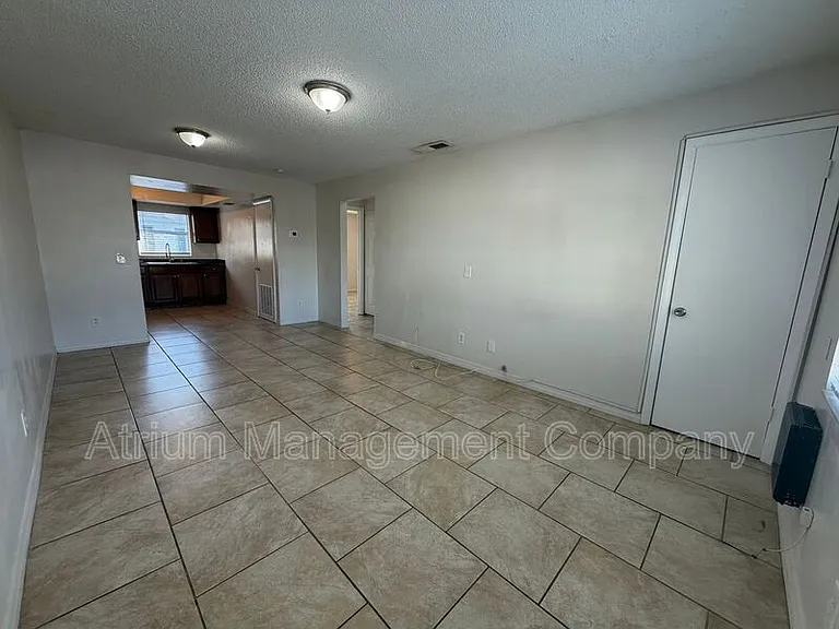 7106 S Kissimmee St #D — Photo 2