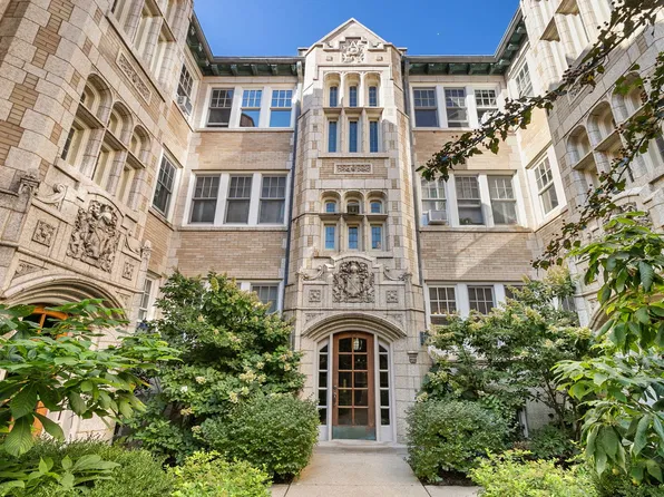 (undisclosed Address), Chicago, IL 60657