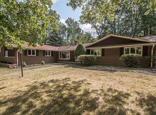 1500 Simich Dr, Seven Hills, OH 44131