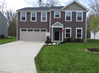 100 Celia Ln, Madison, OH 44057