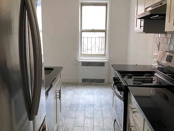 5th image of 7272 112th St APT 6B