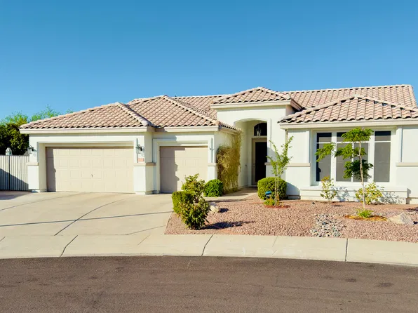 6829 W Crest Ln, Glendale, AZ 85310