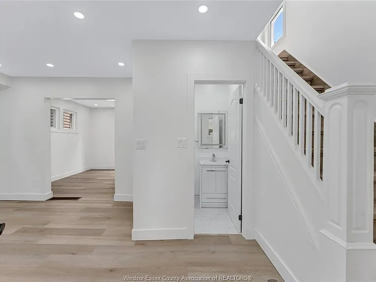 1245 Giles Blvd E — Photo 6