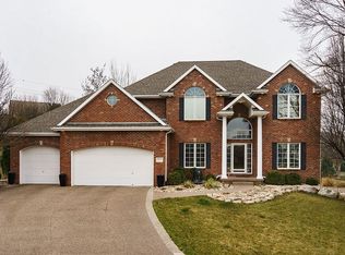 19110 Kent Cir, Omaha, NE 68130