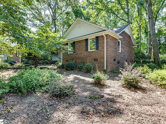 3rd image of 100 Fox Hollow Ct