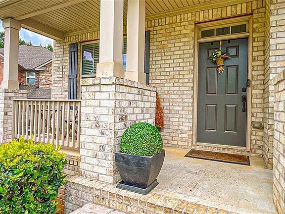 3rd image of 3281 Alhambra Cir