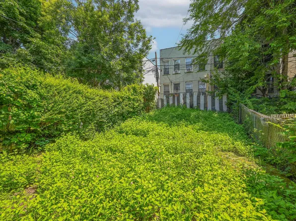 543 Thomas Boyland Street image 11 of 14