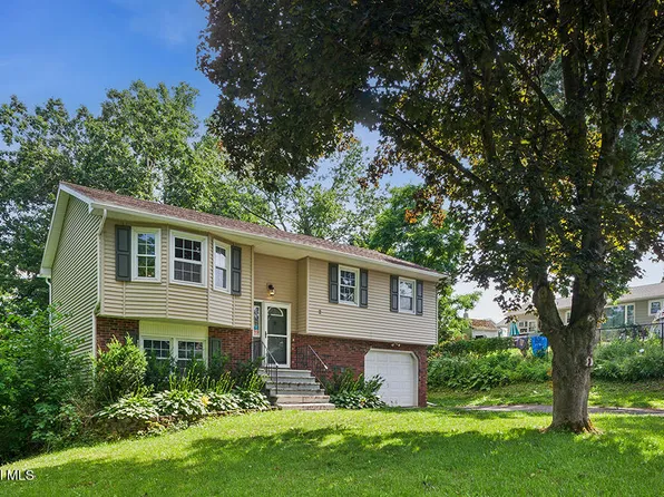 2 Cary Street, Ravena, NY 12143